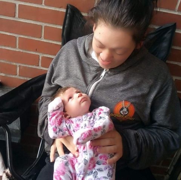 Meet the Posher Other - Meet your Posher, Becca